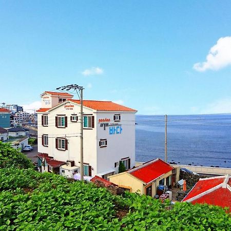 Chagall'S Ocean Jeju Exterior photo